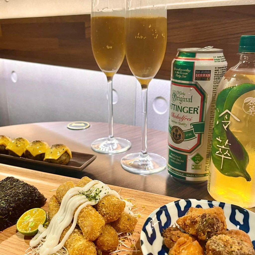 【台中素食燒烤】飢餓救星「蔬食炙燒」|夜貓子有福啦~宵夜爽吃串燒、G米花、G排,大口喝啤酒好去處! 【台中素食燒烤】飢餓救星「蔬食炙燒」