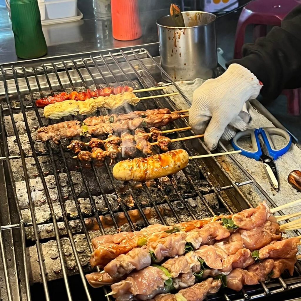 彰化精誠夜市10大必吃推薦!平民銅板價x超乎想像大份量,在地人也是一週吃3天的好滋味~ 叮咚News|分享新奇與樂趣