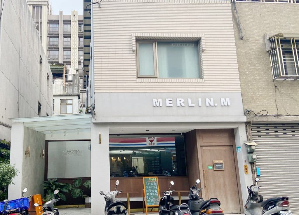 【新北三峽區拉麵】MERLIN.M 梅林麵|三峽美食|文青網美拉麵店 MERLIN.M 梅林麵|店家外觀
