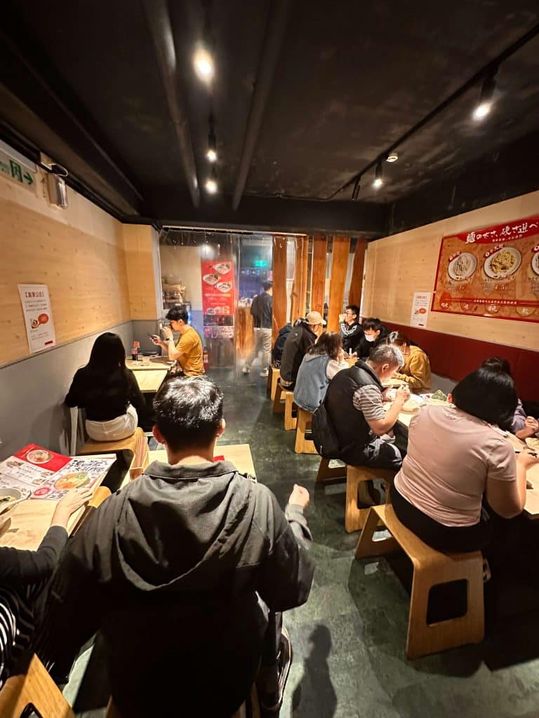 【台北信義區拉麵】一真亭ラーメン|北醫附近的道地九州拉麵店 一真亭ラーメン|店家內部
