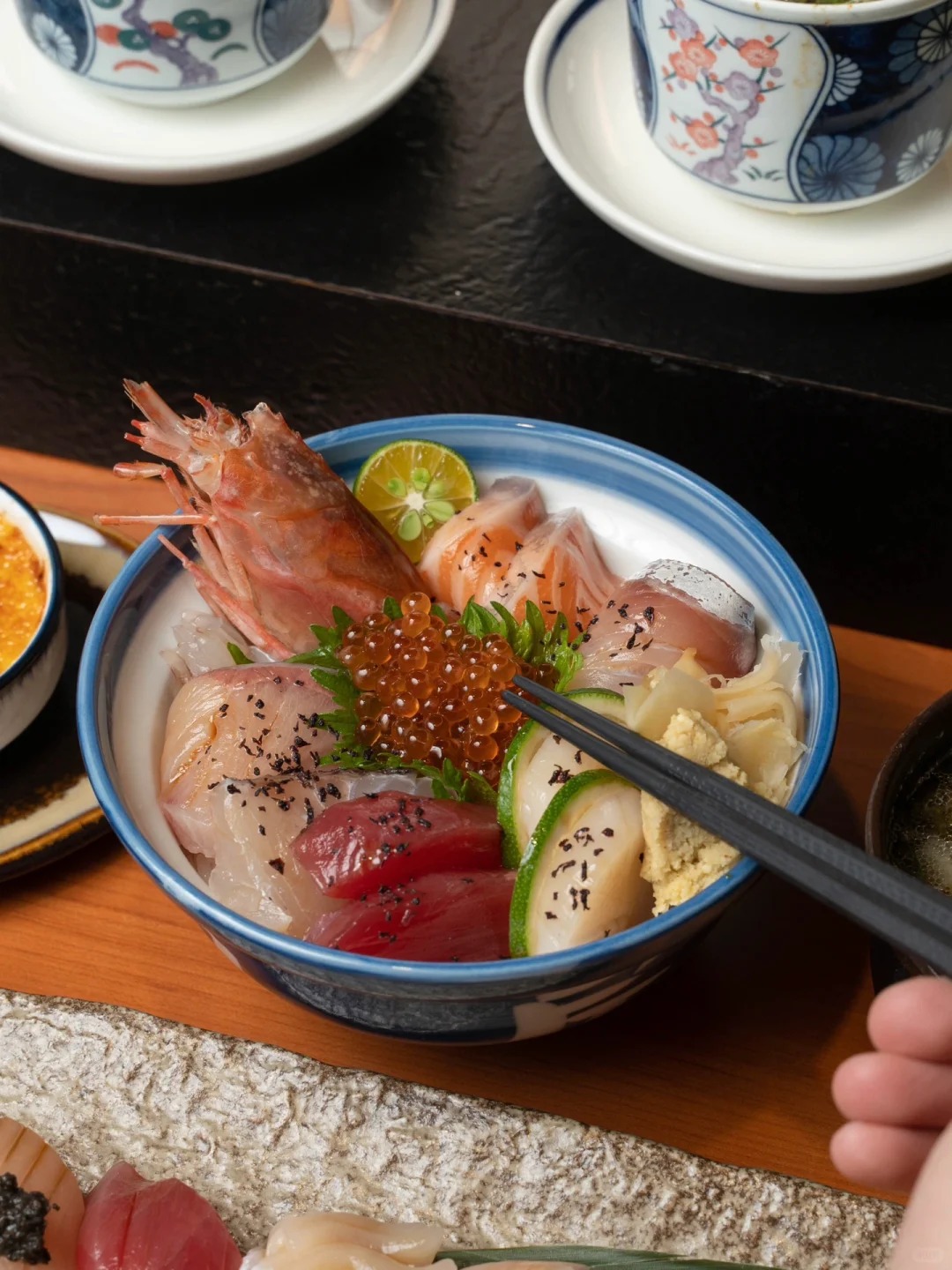 台中日本料理推薦2026|18間高評價日式餐廳,壽司、丼飯、居酒屋、無菜單料理一次看 台中日本料理:鮨本道