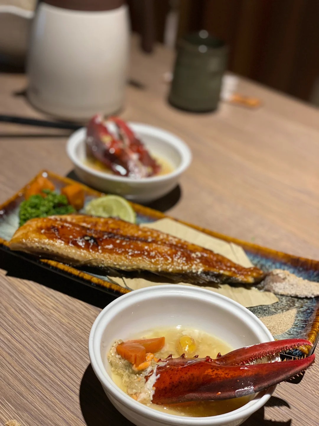 台中日本料理推薦2026|18間高評價日式餐廳,壽司、丼飯、居酒屋、無菜單料理一次看 台中日本料理:鱻屋