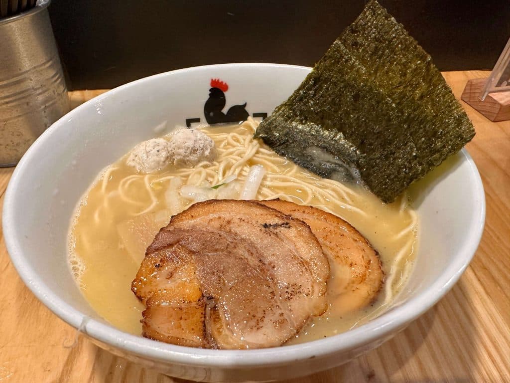 【台北大安區拉麵】鳥人拉麵菜單、評論、訂位、分店資訊!超人氣的雞白湯底是否如傳聞這麼厲害! 特製鳥人白湯拉麵