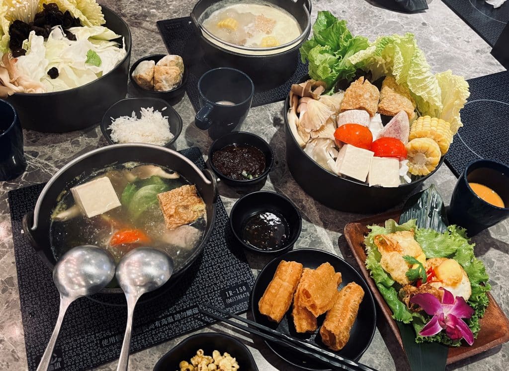 泰丘鍋物|評價、菜單、必點、價格全攻略!台中一中愛廣場、泰式網美火鍋吃到飽! 台中 叮咚News|分享新奇與樂趣