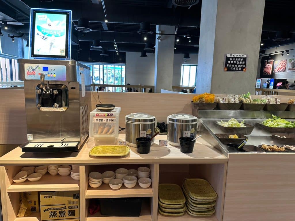 對馬涮涮屋彰化店|主打平價高級肉品海鮮,菜盤自助吃到飽,旁邊就有停車場超方便 彰化 對馬涮涮屋彰化店|小編餐點-6