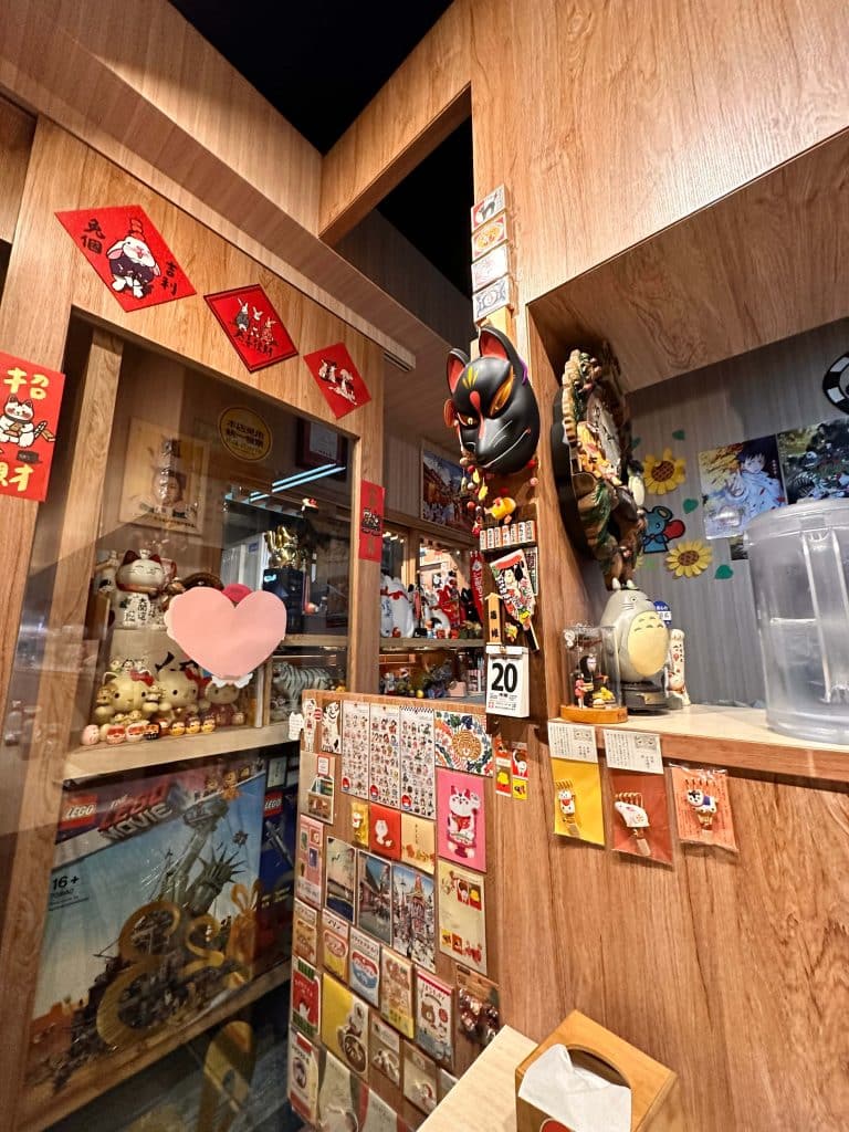 辰拉麵 開箱|評價、菜單,超難排但坐擁 4.8 星的小店開箱!永和拉麵 永和拉麵:辰拉麵|店家內部