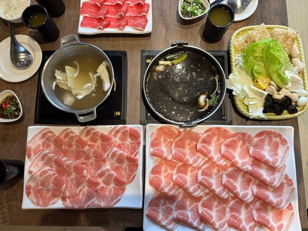 對馬涮涮屋彰化店|主打平價高級肉品海鮮,菜盤自助吃到飽,旁邊就有停車場超方便 彰化 對馬涮涮屋彰化店|小編餐點-2
