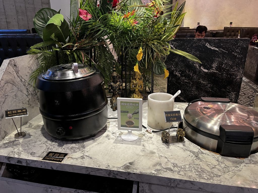 泰丘鍋物|評價、菜單、必點、價格全攻略!台中一中愛廣場、泰式網美火鍋吃到飽! 台中 叮咚News|分享新奇與樂趣