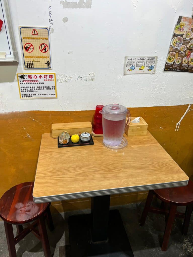 京都柚子豚骨拉麵研究中心 開箱評價|酥炸海苔天婦羅|金黃色清香柚子拉麵 台北中山區拉麵 京都柚子豚骨拉麵研究中心-中山本店-用餐環境-5
