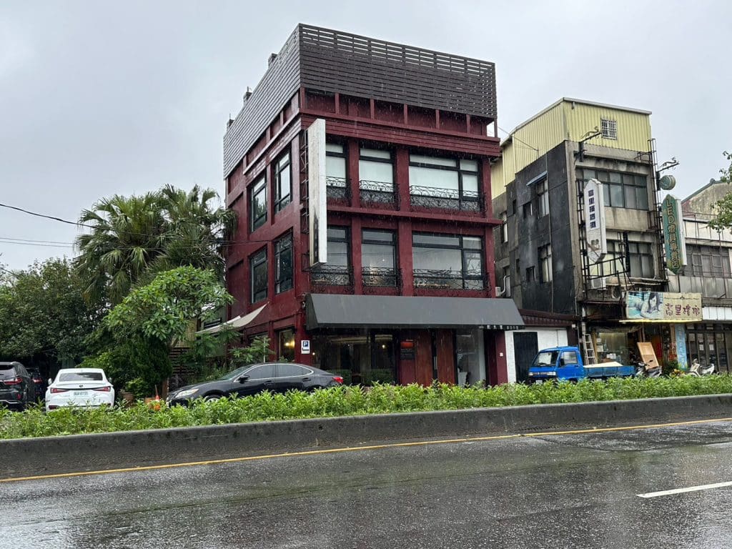 軟木塞義法小館 開箱評價|在龍潭享受義法料理,兼具美感與美味的餐酒館 桃園龍潭餐廳 軟木塞義法小館 圖1