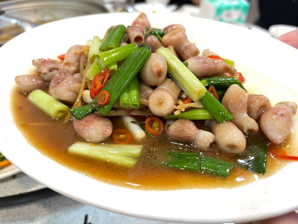 誠大牛肉爐|台中熱炒新選擇,火鍋、飯麵、新鮮熱炒樣樣俱備,牛肉鮮香多汁作法多樣,在地人最愛 誠大牛肉爐餐點