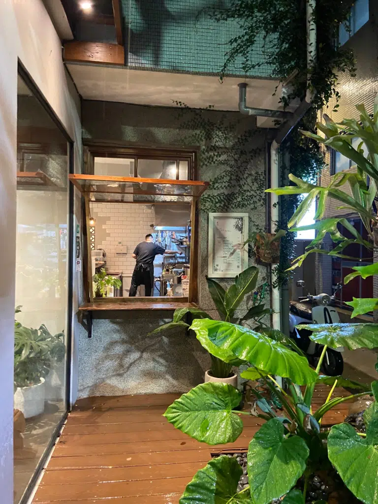 台中西區餐廳推薦｜巷陌 Siang Mo Table｜店家外觀