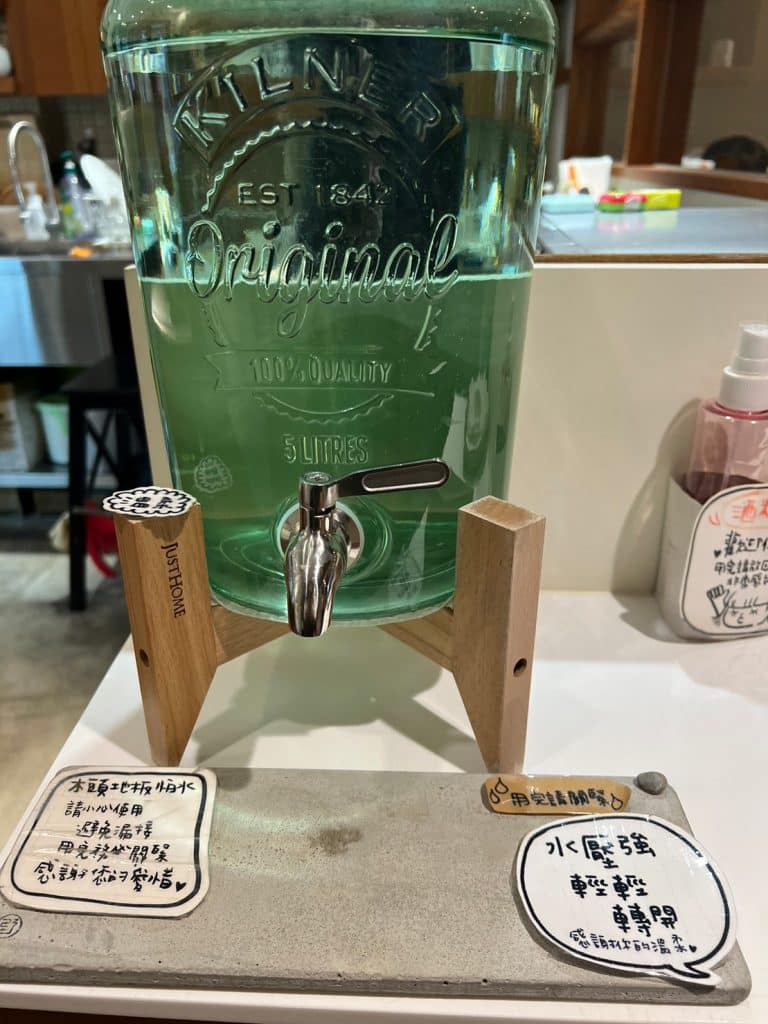 木白咖啡廳 開箱|日系文青下午茶好去處,味覺和視覺雙重享受 台北中正區咖啡廳 叮咚News|分享新奇與樂趣