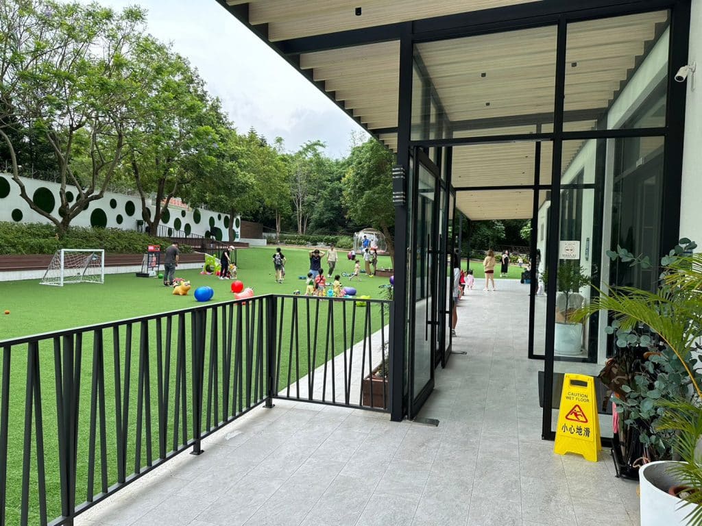 台中沙鹿親子餐廳|想窩11餐旅館|室內戶外遊戲區超好玩,充滿歡樂,菜單、評論、開箱一次看 叮咚News|分享新奇與樂趣