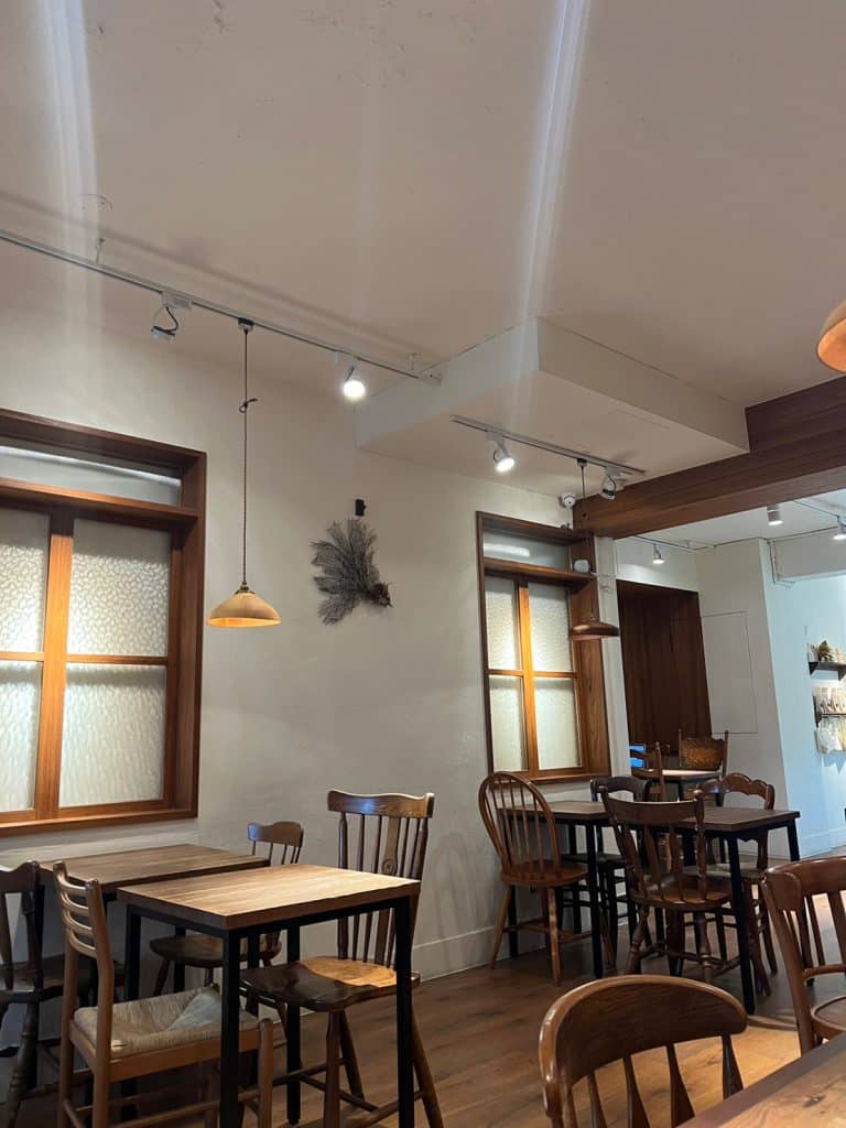 木白咖啡廳 開箱|日系文青下午茶好去處,味覺和視覺雙重享受 台北中正區咖啡廳 叮咚News|分享新奇與樂趣