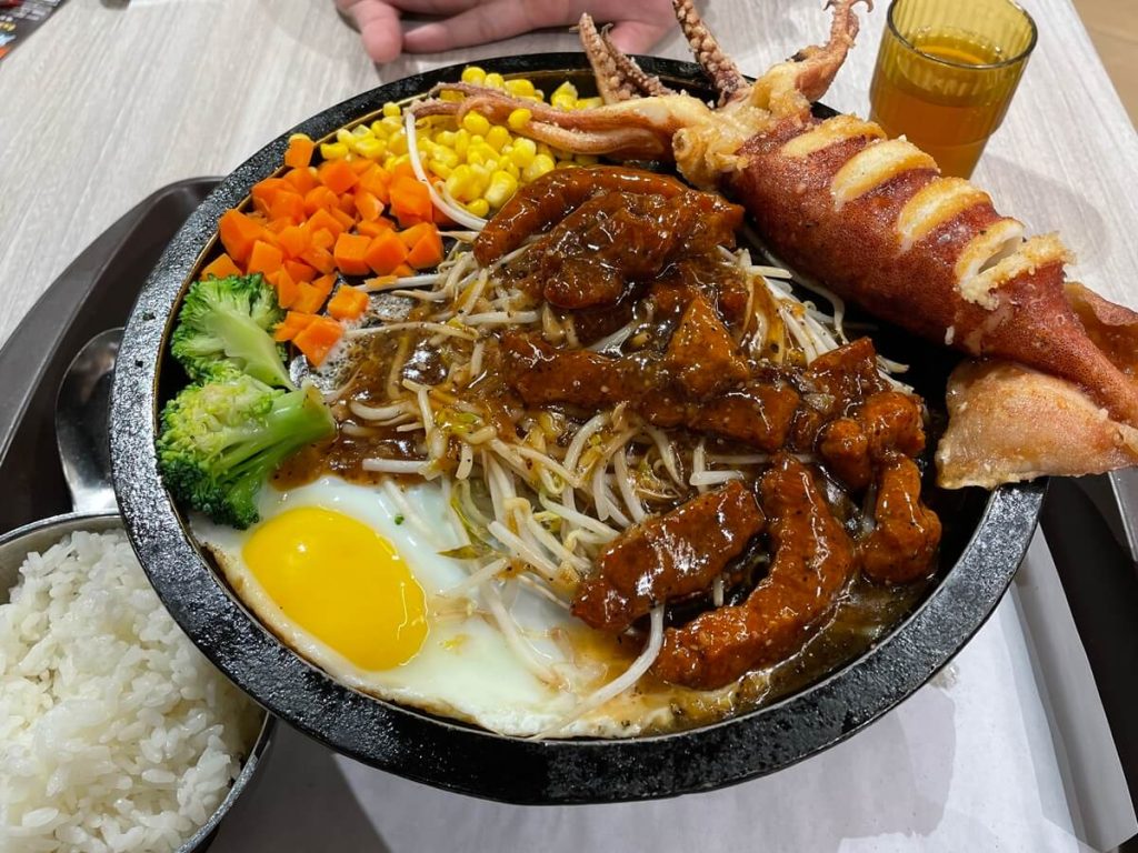 新竹巨城美食中卷+牛柳的組合