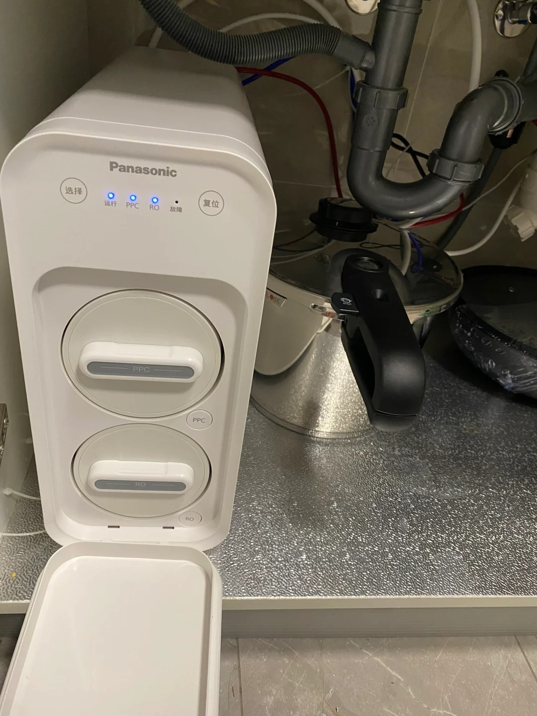 淨水器推薦｜台灣熱銷的6款淨水器大評比，淨水器有哪些種類？購買該注意什麼？