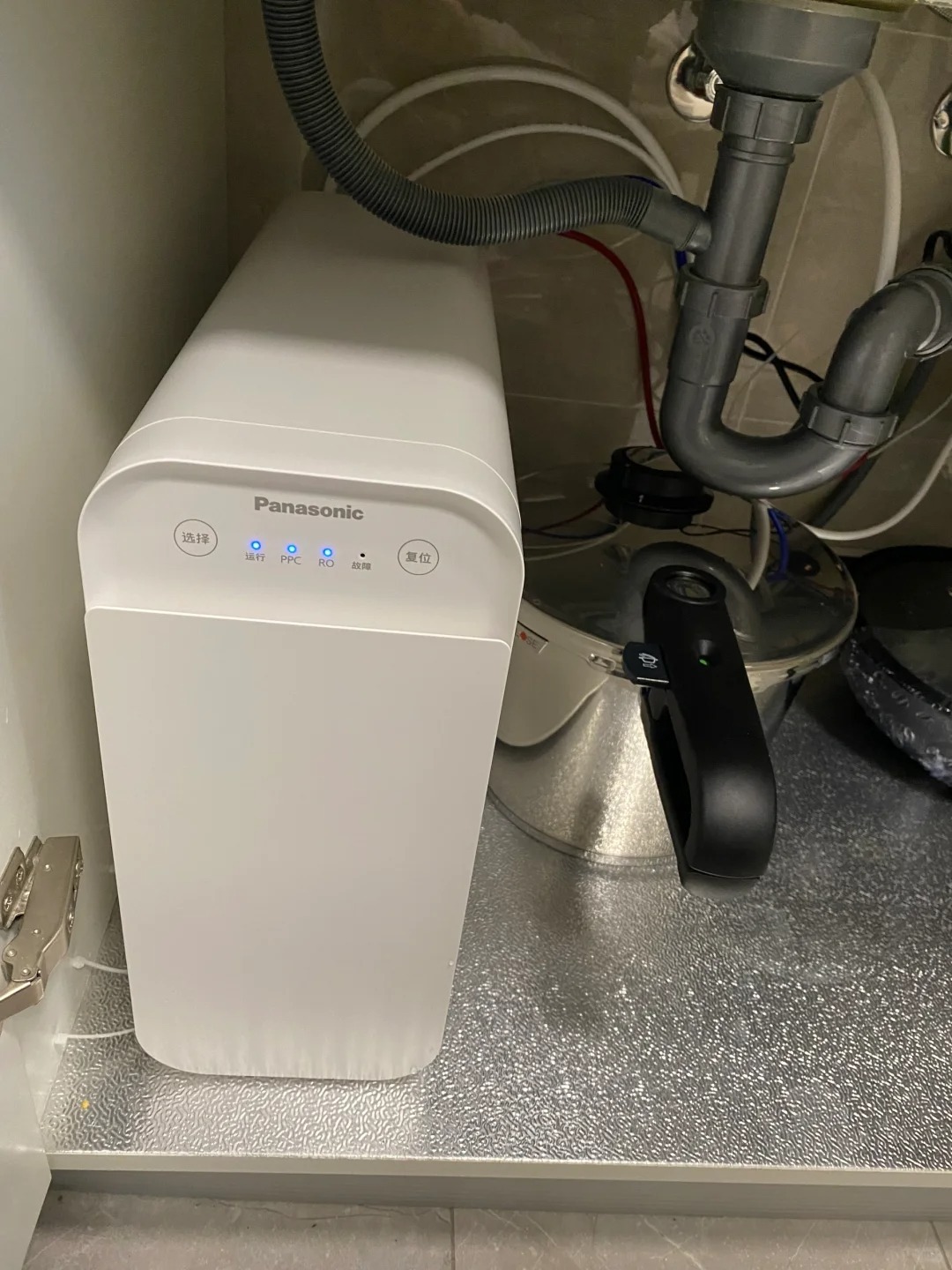 淨水器推薦|台灣熱銷的6款淨水器大評比,淨水器有哪些種類?購買該注意什麼? 廚下型淨水器