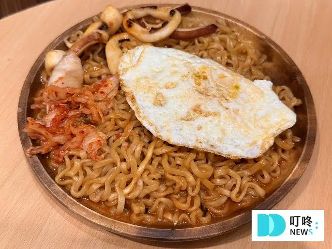 辣雞肉鐵板炒麵｜起司風味