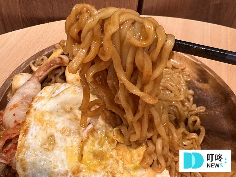辣雞肉鐵板炒麵｜起司風味