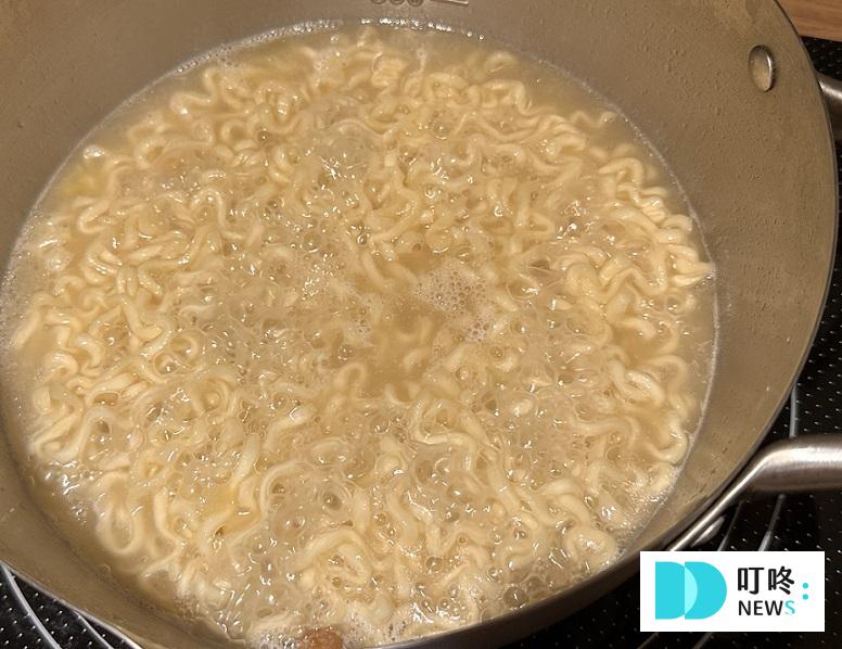 韓國辣雞麵烹煮過程