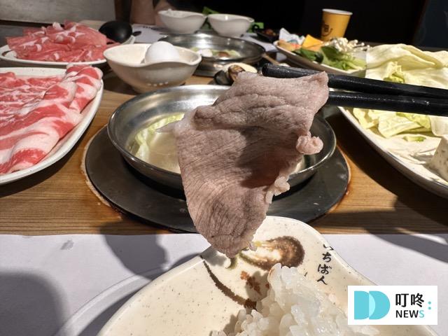 川田涮涮鍋|交通、菜單、評價,超完整懶人包!霜淇淋吃到飽的平價火鍋!交通、菜單、評價,超完整懶人包! 川田涮涮鍋熟梅花豬肉