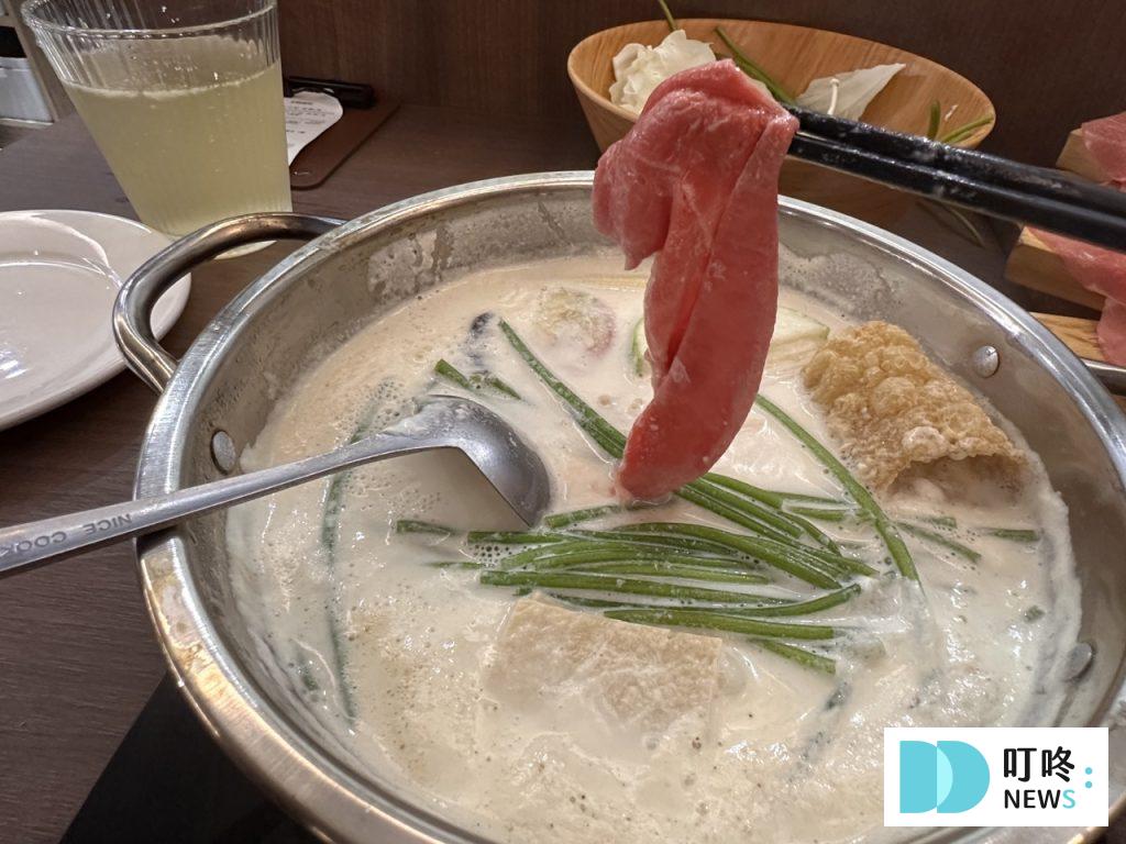 初殿鍋物|開箱評價、菜單、價格、交通、招牌牛奶鍋必點、魯肉飯超級好吃、中和必去火鍋店! 初殿鍋物_嫩煎牛肉煮