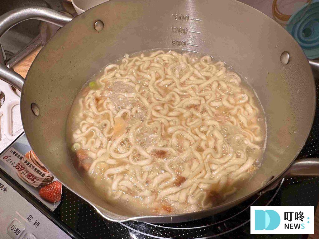 炸王炸醬麵烹煮