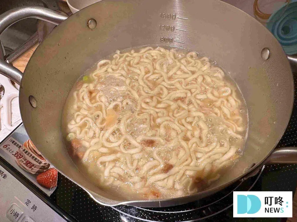 炸王炸醬麵烹煮