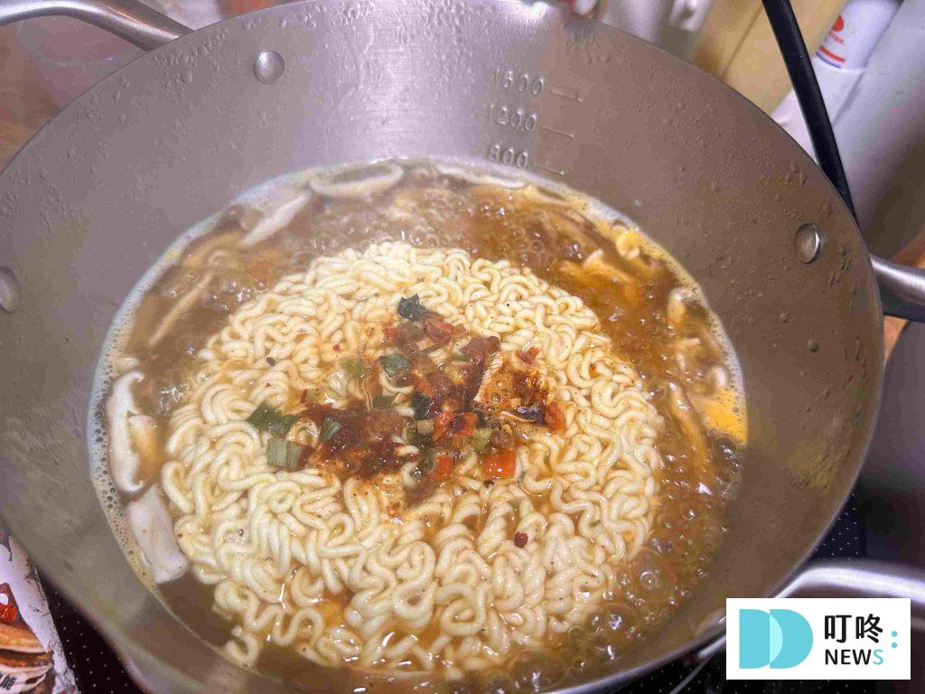 辛拉麵烹煮