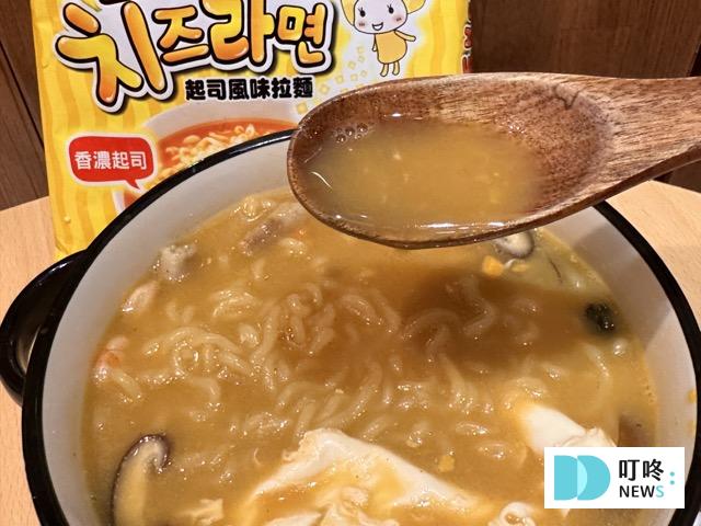 不倒翁泡麵起司口味湯頭