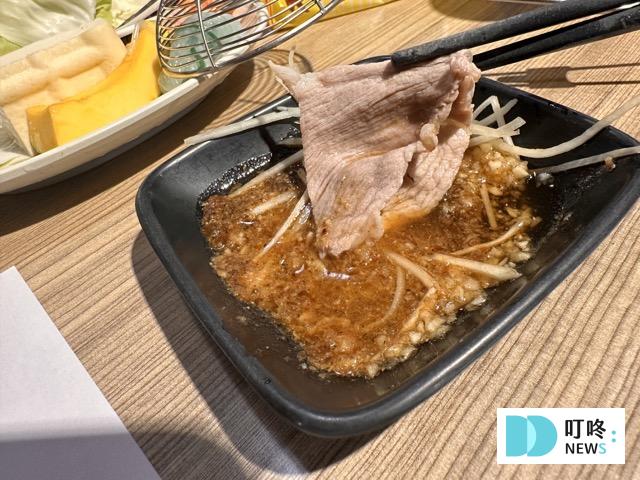 川田涮涮鍋梅花豬肉沾醬