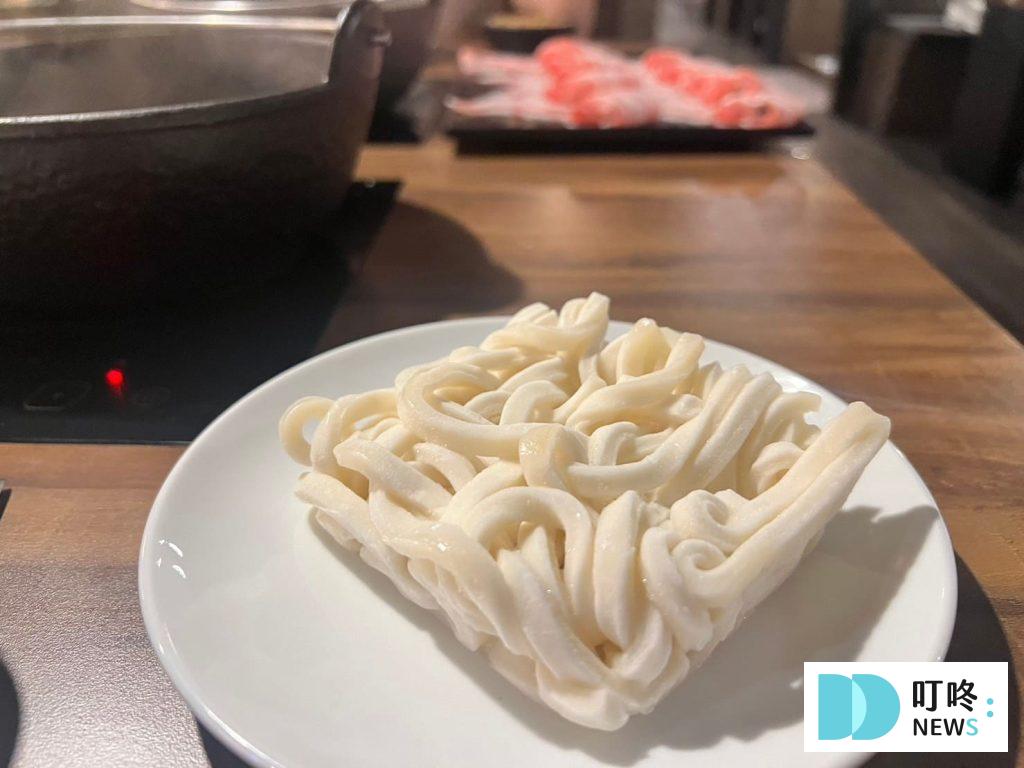 瘋一鍋|頂鮮鍋物評價、訂位、菜單、價格,新北最大百貨裕隆城美食,強強組合火鍋配手搖飲料! 瘋一鍋頂鮮鍋物