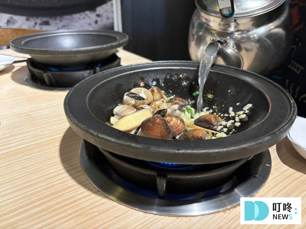 狂一鍋│訂位、菜單、評價:10多款台式火鍋湯底,桌邊火焰秀!蔬菜、火鍋料、飲料、霜淇淋吃到飽 新北三峽 狂一鍋