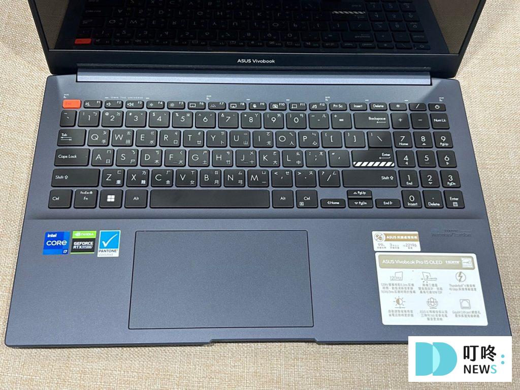 Asus Vivobook Pro 15 OLED | 外觀-2