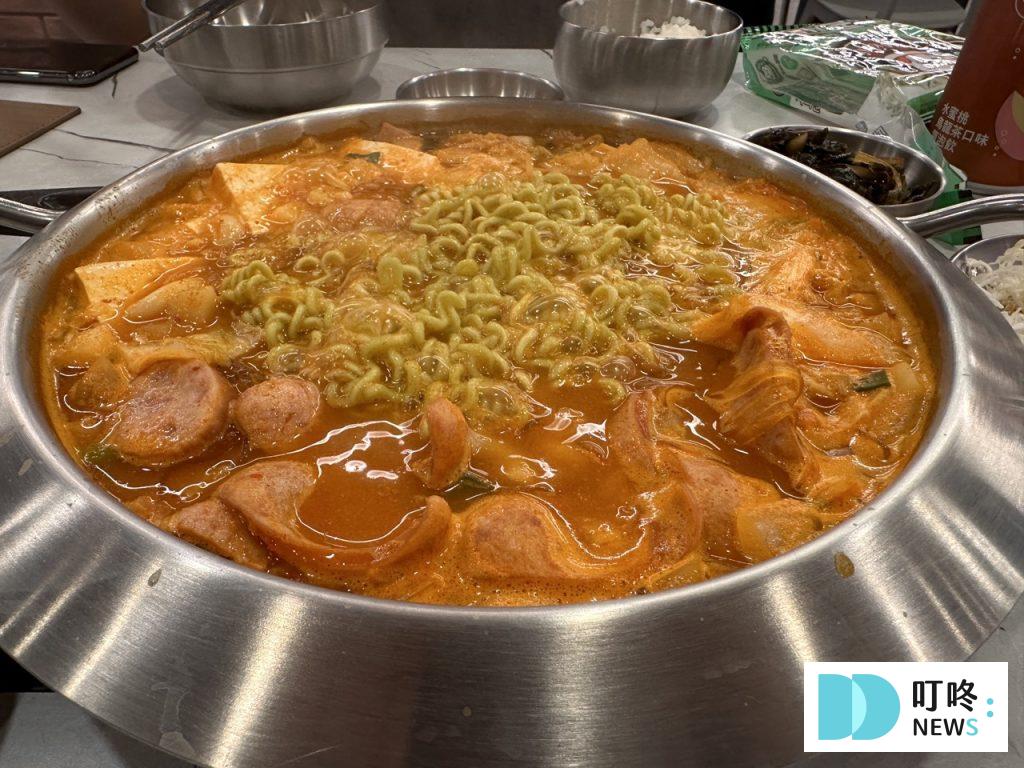 金剛部隊鍋|真實開箱,泡麵吃到飽!韓國平價部隊鍋吃起來如何?台北中山區火鍋推薦 金剛部隊鍋_泡麵吸湯