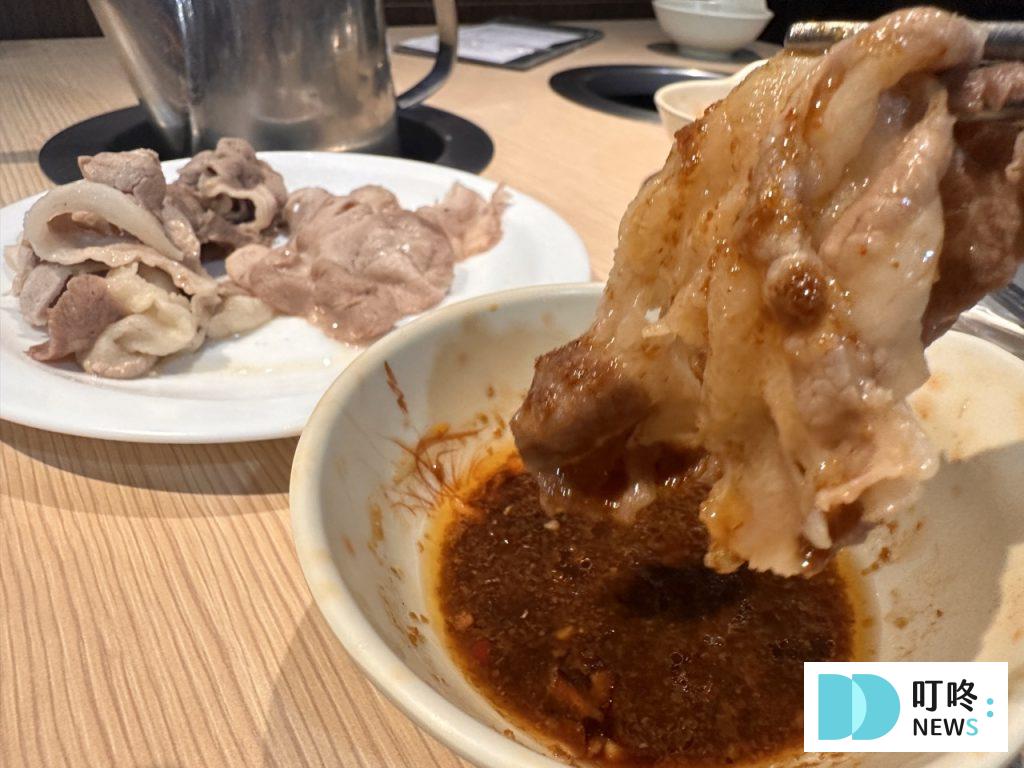 犇鱻涮涮鍋_肉沾醬