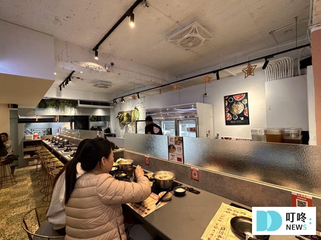 侯黑鍋物_店內2