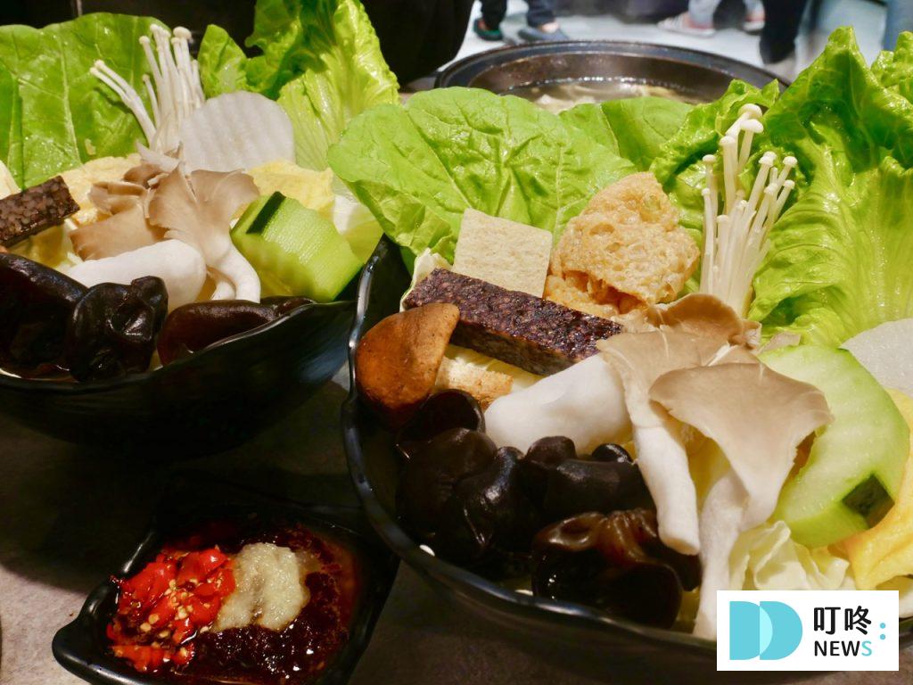 初鍋|板橋區火鍋開箱:平價 CP 值石頭火鍋!食材新鮮但鍋底濃度略顯不足! 初鍋-蔬菜