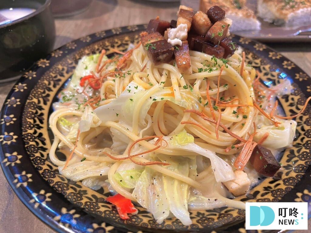 無所洋食 高麗菜白醬LYPID培根圓直麵