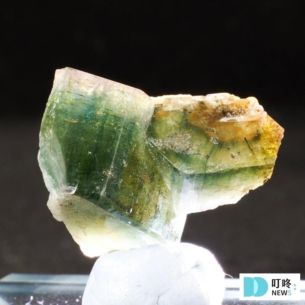 【辦公小物推薦】8款超實用收納、送禮禮物、風水系列辦公小物,陪你上班不無聊 辦公小物_風水系8:晶奇再起|礦石2