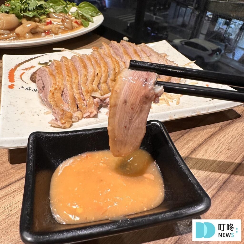 阿城鵝肉|台北必比登美食:煙燻鵝肉、臭豆腐、杏鮑菇香腸必點!雙北最強鵝肉店無誤! 阿城鵝肉_鵝肉沾醬