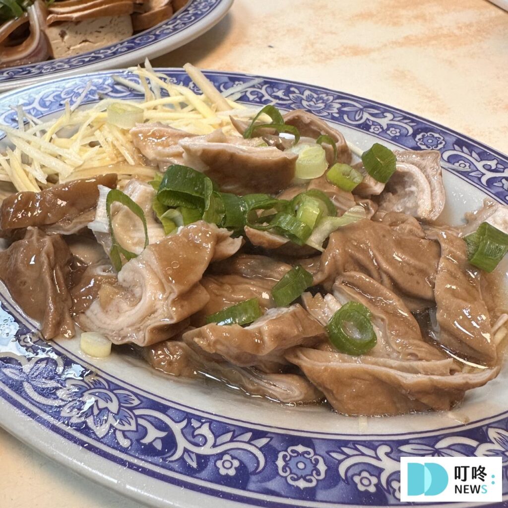 施家鮮肉湯圓| 台北必比登美食:飄香60年的銅板小吃!大橋頭必吃的傳統美食! 施家鮮肉湯圓_小菜