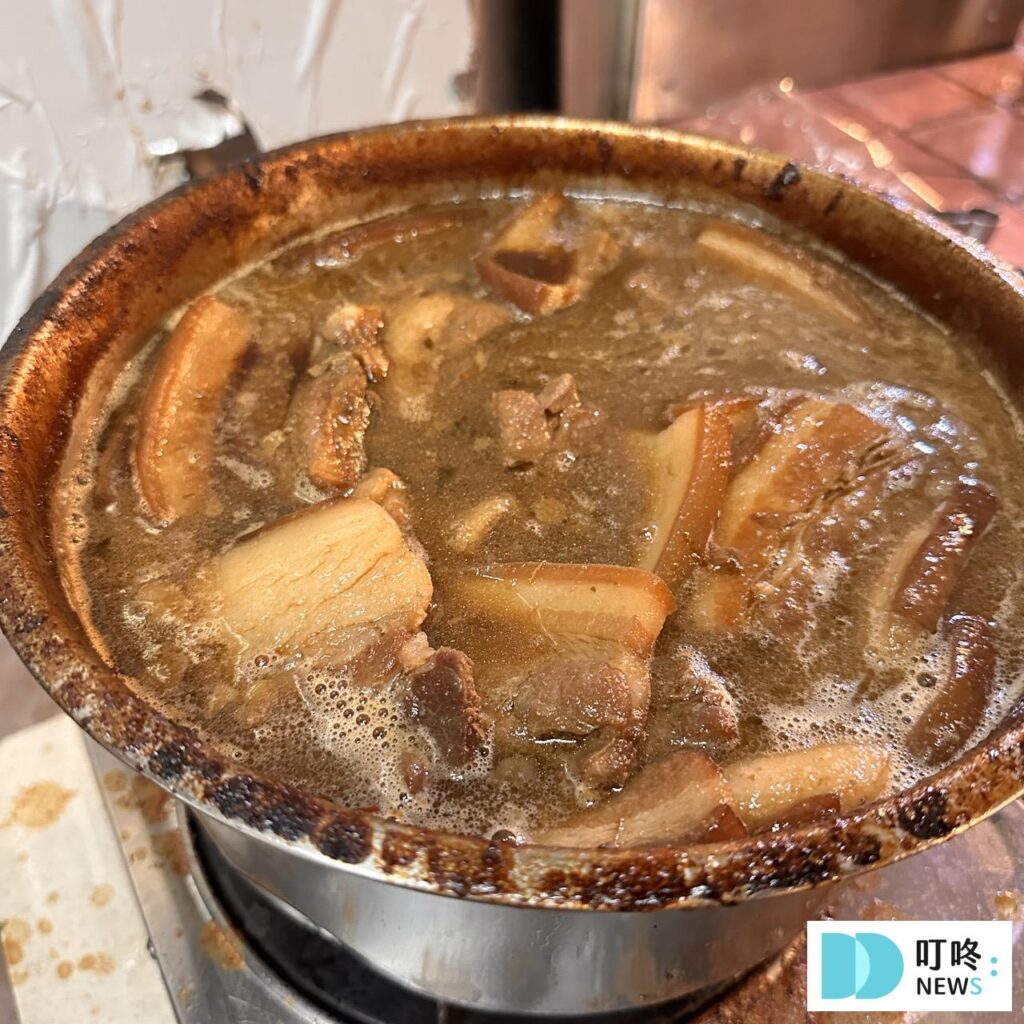 源芳刈包|台北必比登美食:肉口即化的五花肉+軟嫩的外皮,挑戰刈包天花板! 源芳刈包-五花肉