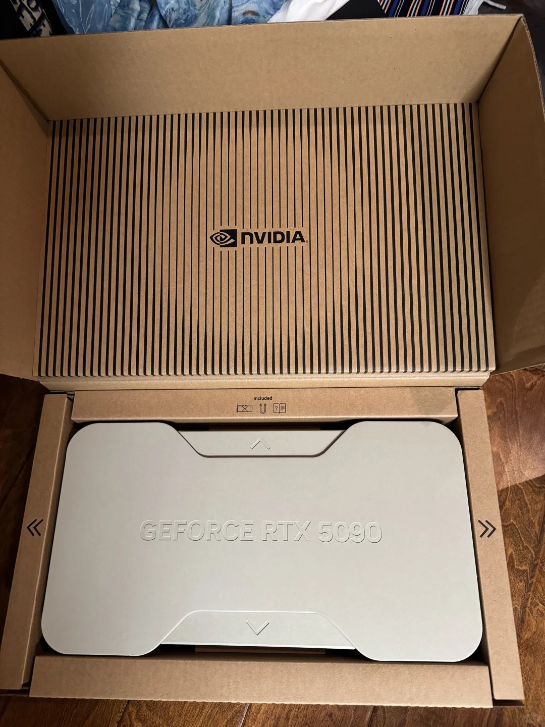 RTX 5090 顯卡ＡＩ