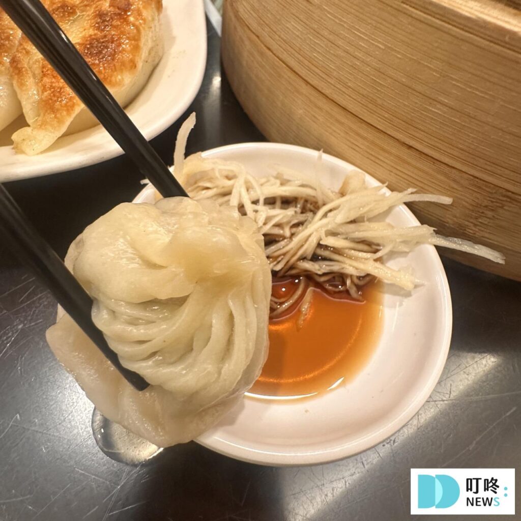 杭州小籠湯包|台北必比登美食:小籠湯包、蘿蔔糕必點!外國人來台必吃的人氣餐廳! 杭州小籠湯包_小籠湯包單拍