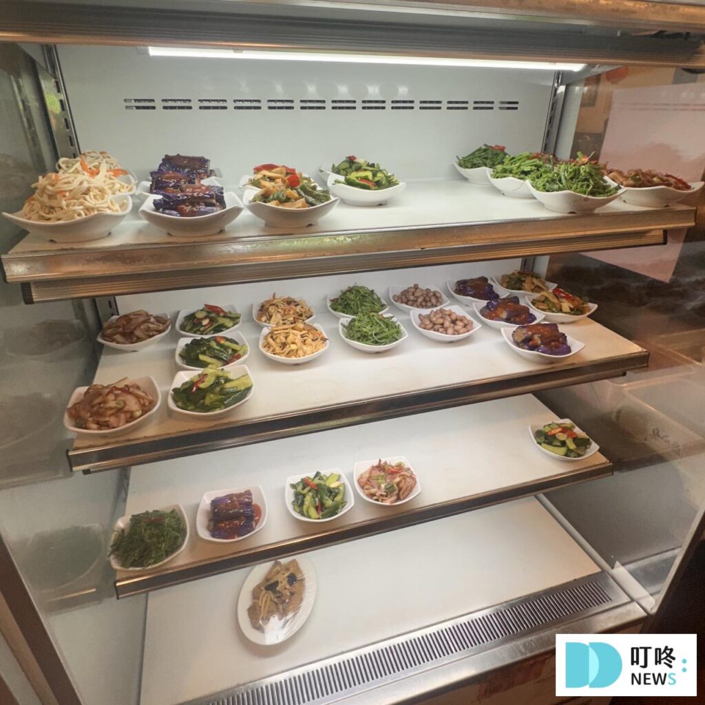 杭州小籠湯包|台北必比登美食:小籠湯包、蘿蔔糕必點!外國人來台必吃的人氣餐廳! 杭州小籠湯包_小菜
