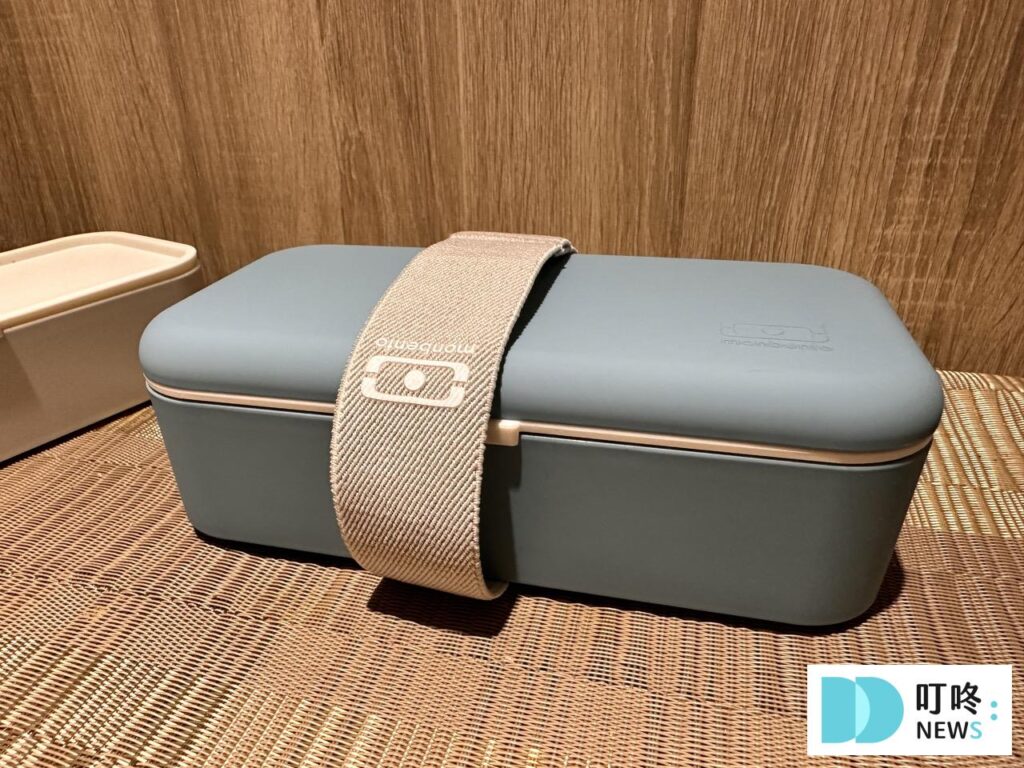 【monbento 便當盒】法國精品級便當盒開箱!外觀、功能兼具的完美便當盒! monbento 便當盒_兩層設計綁帶