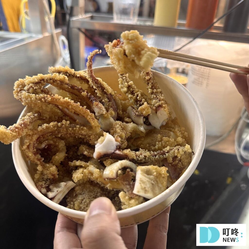 【饒河夜市美食推薦】10大必吃美食!必比登滷味攤、胡椒餅、舒芙蕾…等排隊美食一次看! 饒河夜市美食推薦_魷魚船2