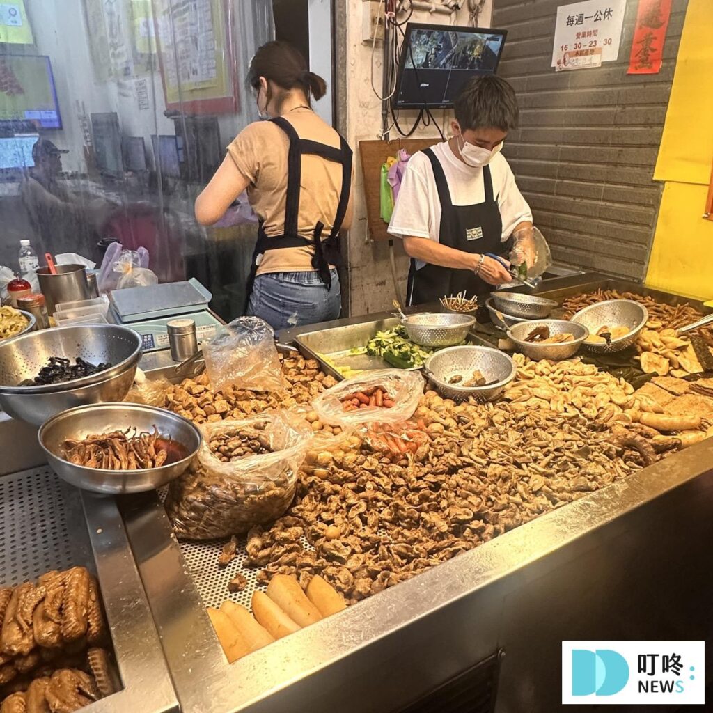 【饒河夜市美食推薦】10大必吃美食!必比登滷味攤、胡椒餅、舒芙蕾…等排隊美食一次看! 饒河夜市美食推薦_阿國滷味2
